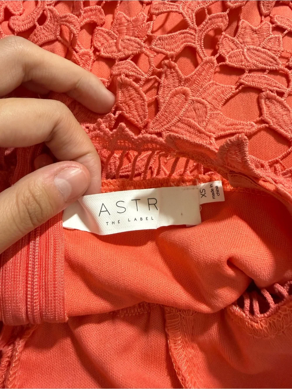 Astr Coral Lace Halter Mini Dress size xs - Picture 5 of 5